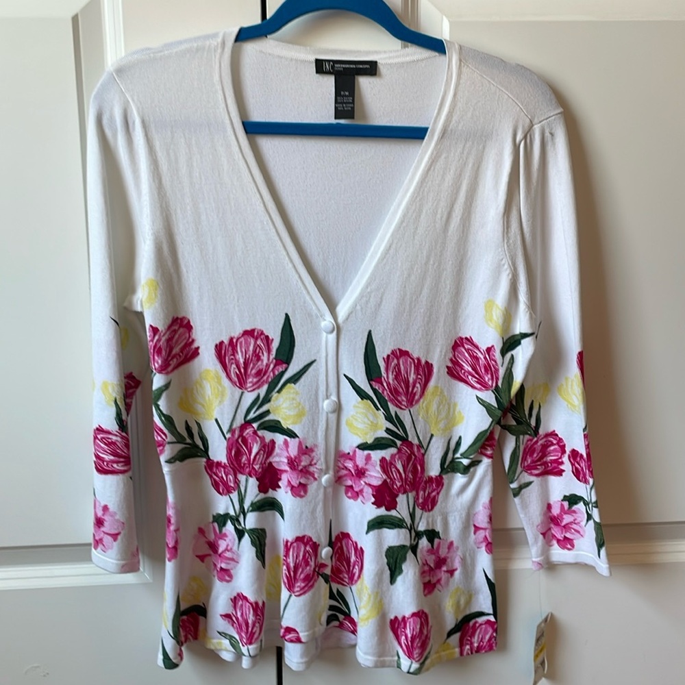 Macys International Concepts petite medium floral cardigan! NEW! with tags😉